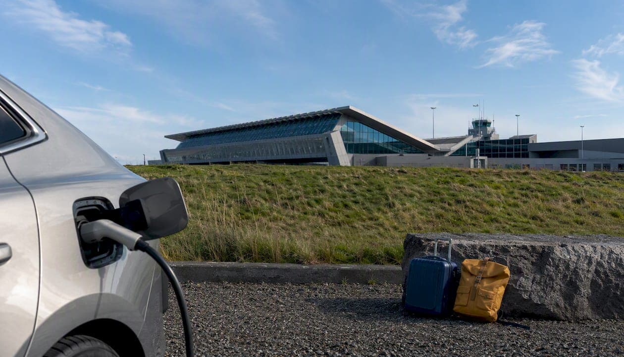 Keflavík vs. Reykjavík Airport: Which One Is Yours?