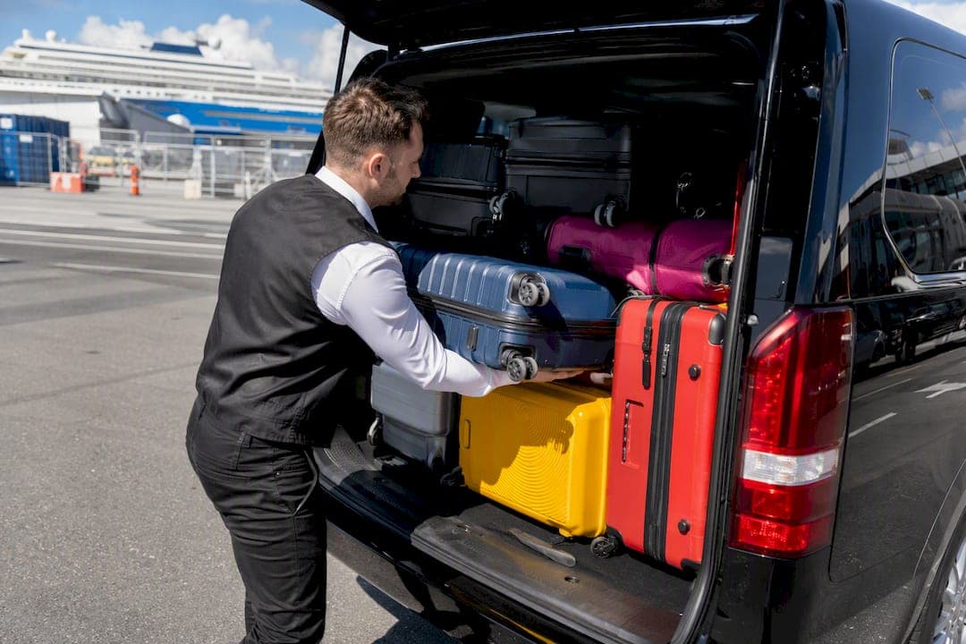EasyTransfer: Reykjavik Cruise Port to Airport for Irish Travellers
