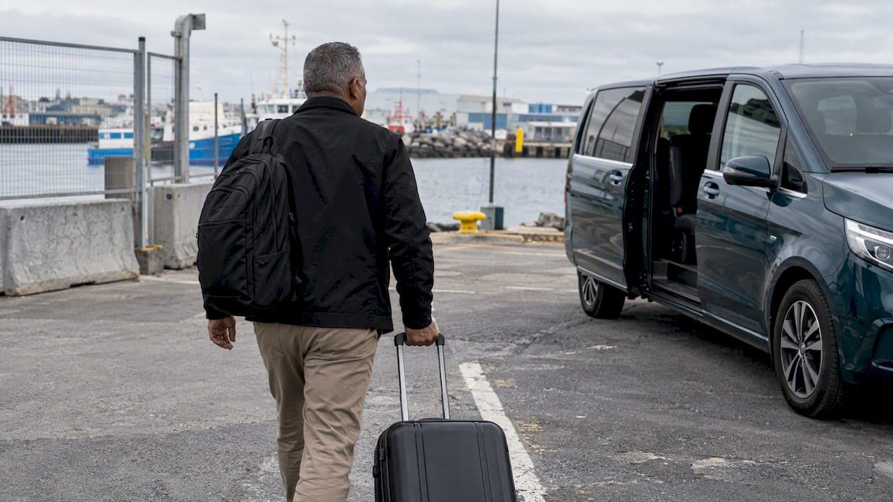 Miðbakki Terminal Transfer: Getting Around Reykjavík's Old Harbour